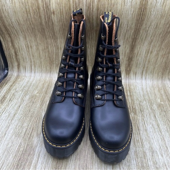 Dr. Martens Leona 7-Hook Boot - US Women's 7 - Picture 7 of 8